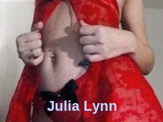 Julia_Lynn